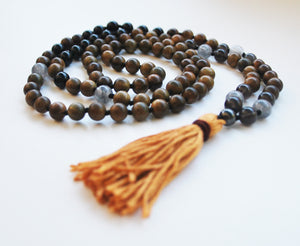 8mm Green Sandalwood & Obsidian 108 Knotted Mala Necklace with Cotton Tassel