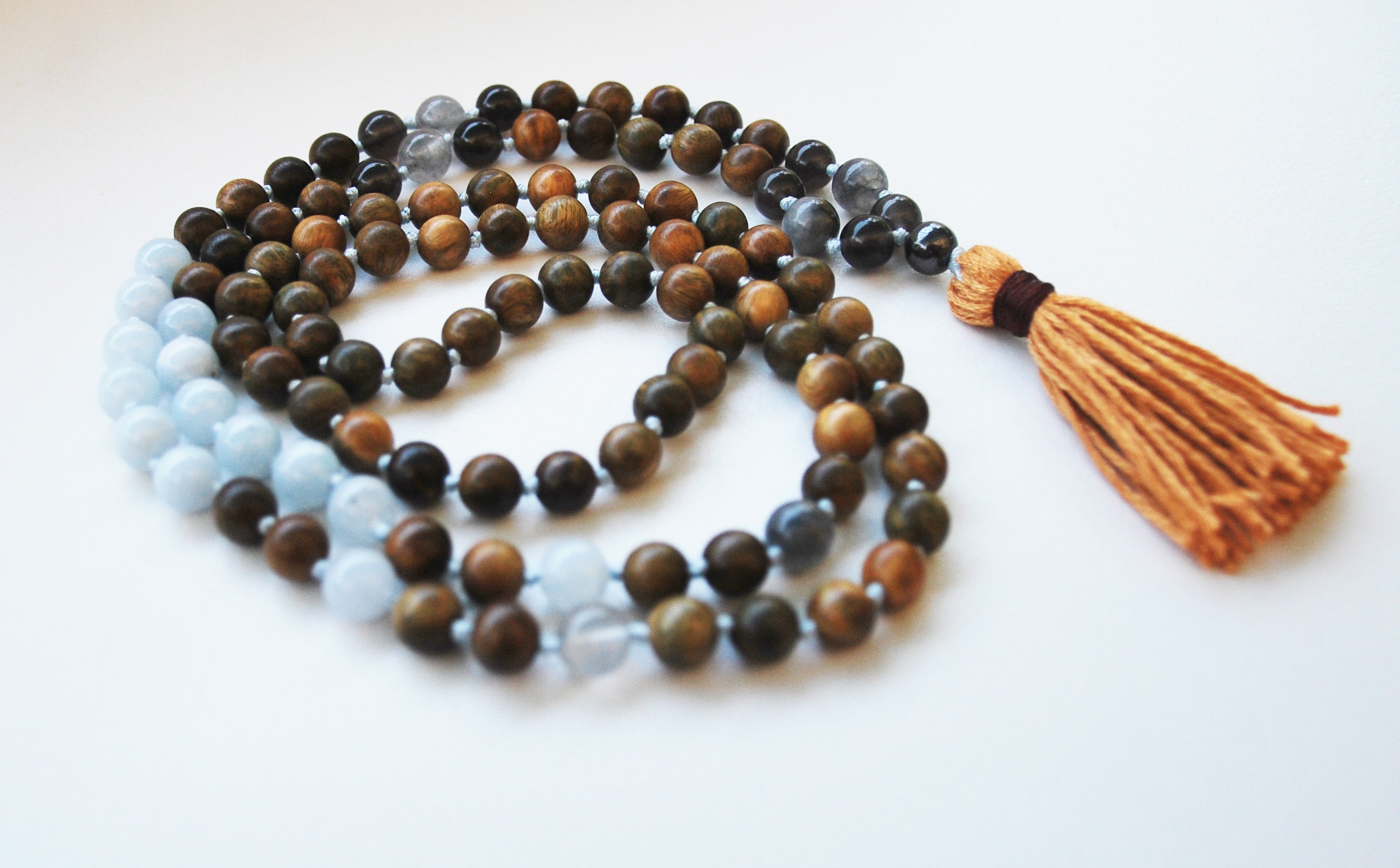 108 Natural Sandalwood Mala Beads, 8mm Mala Necklace, 108 Mala Beads, Yoga  Meditation Wood Mala Beads India , 108 Bead Mala -  Canada